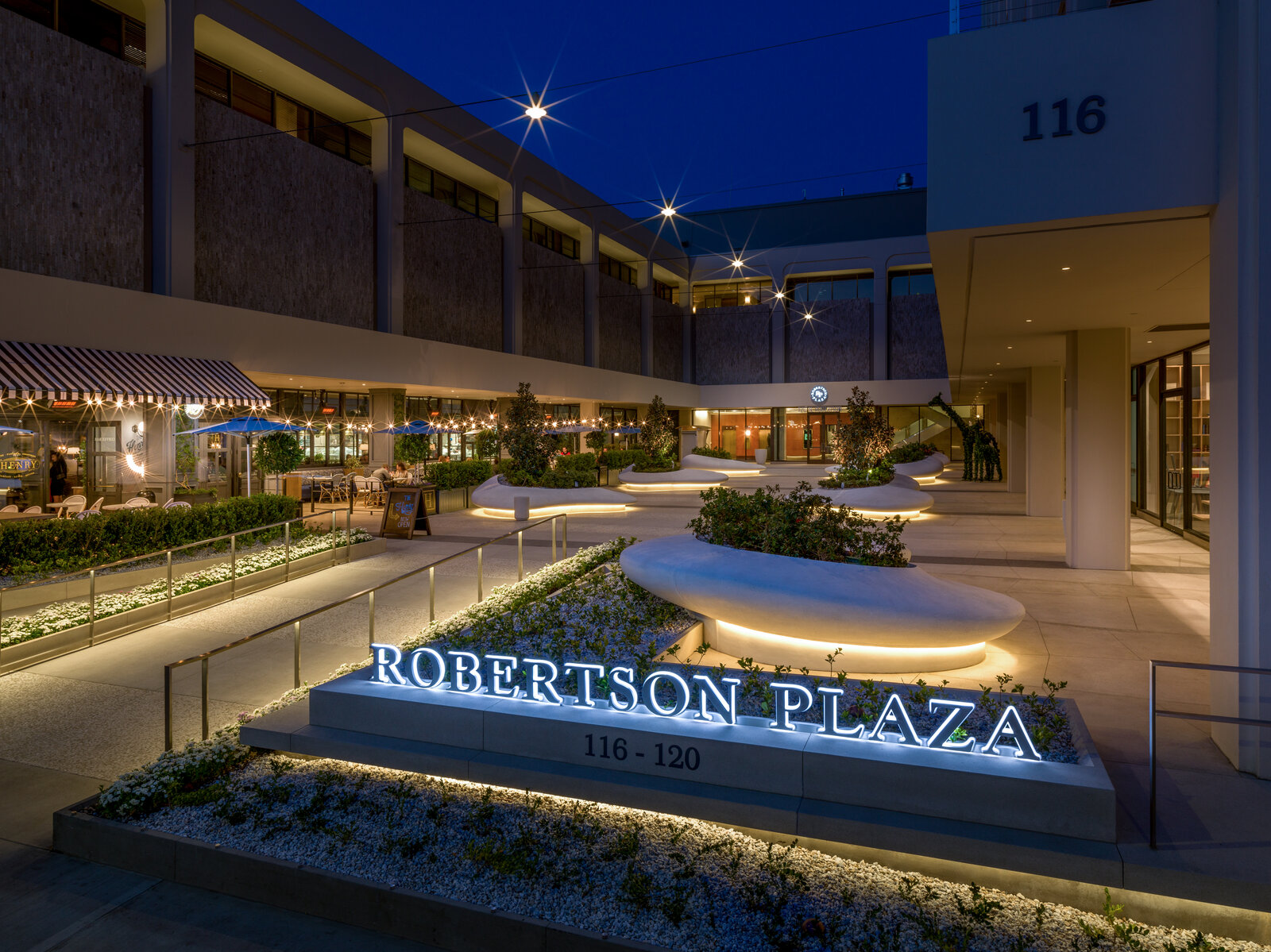 Robertson Plaza